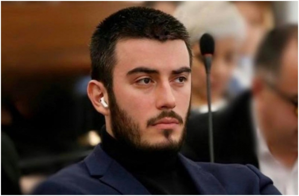 Սկյուռիկից աքլոր(петух) դարձած իշխանություն՝ ուժայինների հետևում քաջացած…